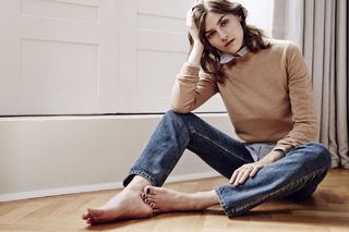 Amber Anderson feet photo 17