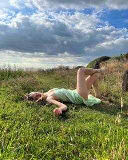 Amber Anderson feet photo 5