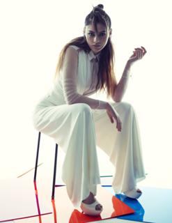 Amber Anderson feet photo 8