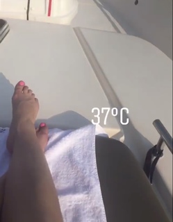 Amber Davies feet photo 5