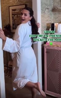 Amber Davies feet photo 9