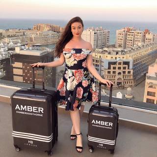 Amber Doig-Thorne feet photo 10