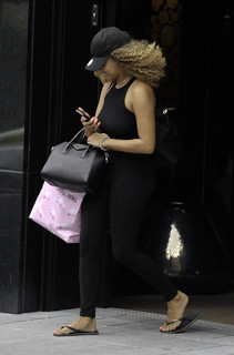 Amber Gill feet photo 1