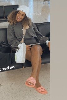 Amber Gill feet photo 3