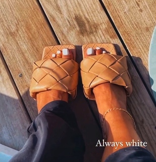 Amber Gill feet photo 18