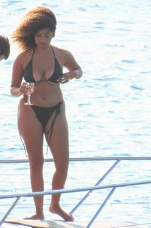 Amber Gill feet photo 7