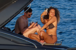Amber Gill feet photo 16