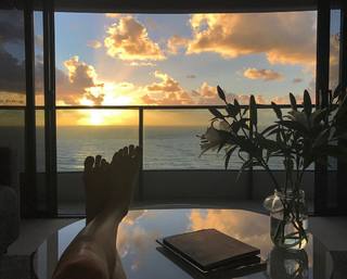 Amber Heard feet photo thumbnail