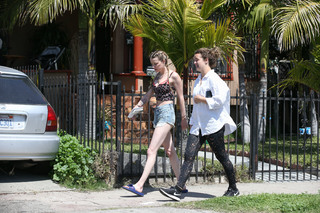 Amber Heard feet photo thumbnail