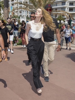 Amber Heard feet photo thumbnail