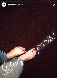 Amber Heard feet photo thumbnail
