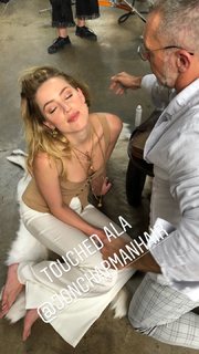Amber Heard feet photo thumbnail