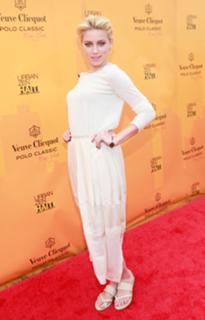 Amber Heard feet photo thumbnail