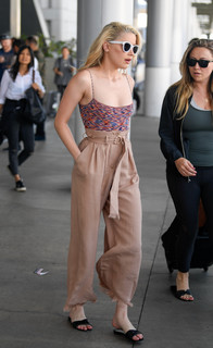 Amber Heard feet photo thumbnail