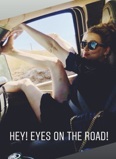 Amber Heard feet photo thumbnail