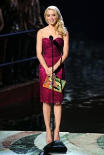 Amber Heard feet photo thumbnail