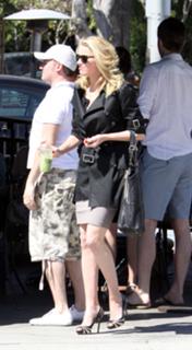 Amber Heard feet photo thumbnail