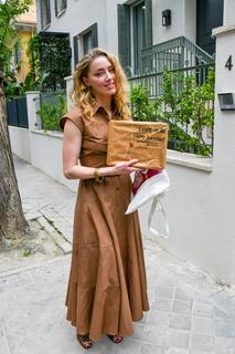 Amber Heard feet photo thumbnail