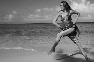 Amber Heard feet photo thumbnail