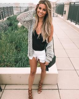 Amber Lancaster feet photo thumbnail