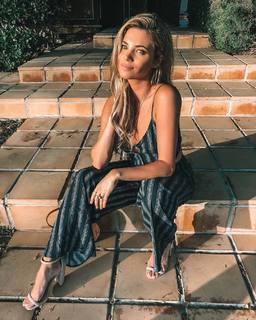 Amber Lancaster feet photo thumbnail