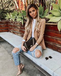 Amber Lancaster feet photo thumbnail