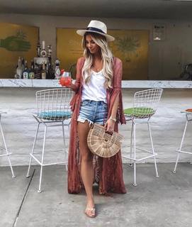 Amber Lancaster feet photo thumbnail