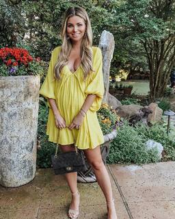 Amber Lancaster feet photo thumbnail