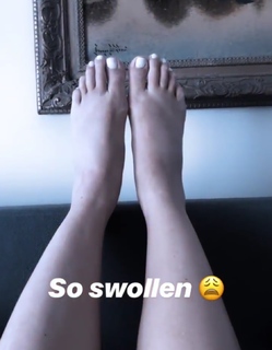 Amber Lancaster feet photo thumbnail