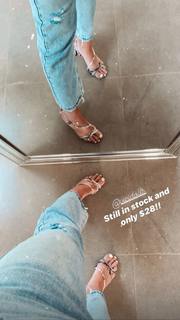 Amber Lancaster feet photo thumbnail