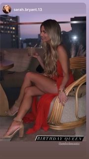 Amber Lancaster feet photo thumbnail