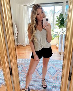 Amber Lancaster feet photo thumbnail