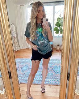 Amber Lancaster feet photo thumbnail