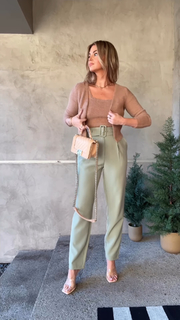 Amber Lancaster feet photo thumbnail