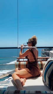 Amber Lancaster feet photo thumbnail