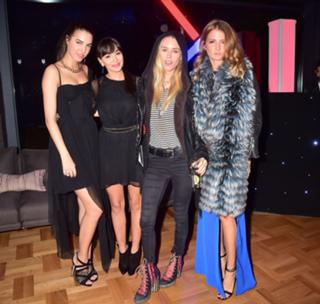 Amber Le Bon feet photo 6