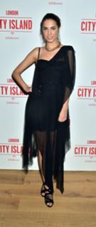 Amber Le Bon feet photo 2