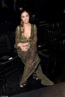 Amber Le Bon feet photo 17