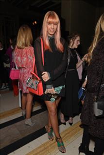 Amber Le Bon feet photo 17