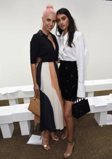 Amber Le Bon feet photo 5