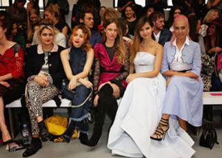 Amber Le Bon feet photo 11