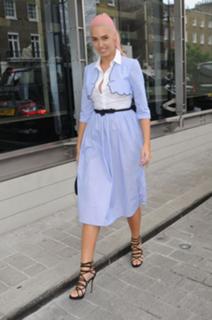 Amber Le Bon feet photo 10