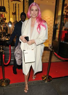 Amber Le Bon feet photo 12