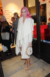 Amber Le Bon feet photo 9