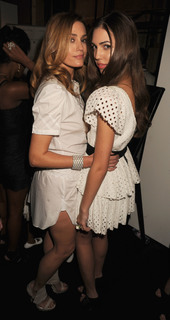 Amber Le Bon feet photo 14