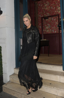 Amber Le Bon feet photo 17