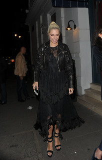 Amber Le Bon feet photo 16