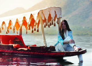 Amber Le Bon feet photo 8