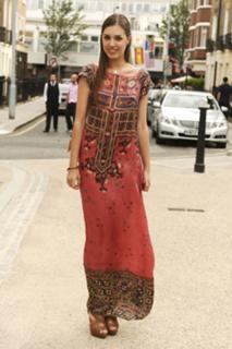 Amber Le Bon feet photo 4
