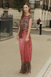 Amber Le Bon feet photo 3